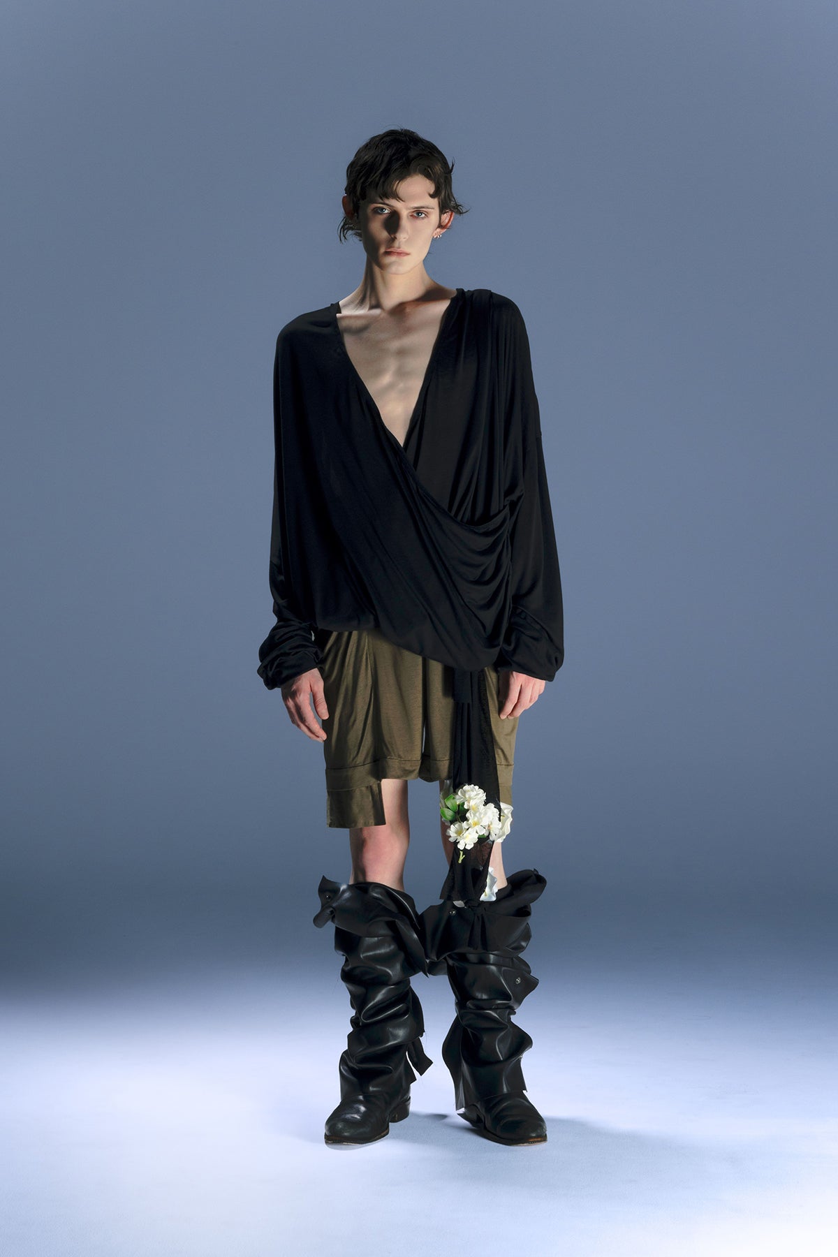 FRONT RUFFLE V-NECK HOODIE