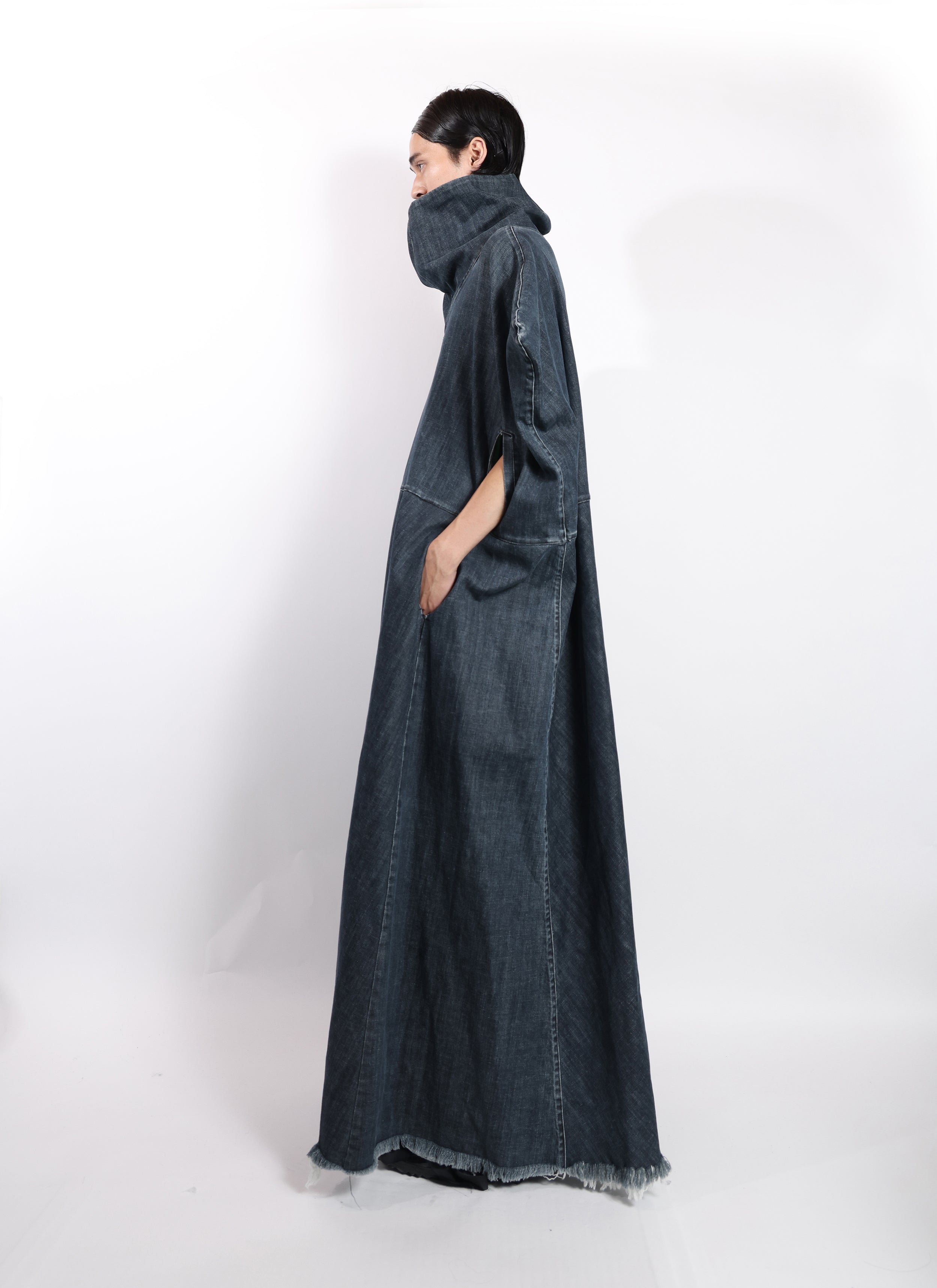 Sleeveless Front Approach Dress