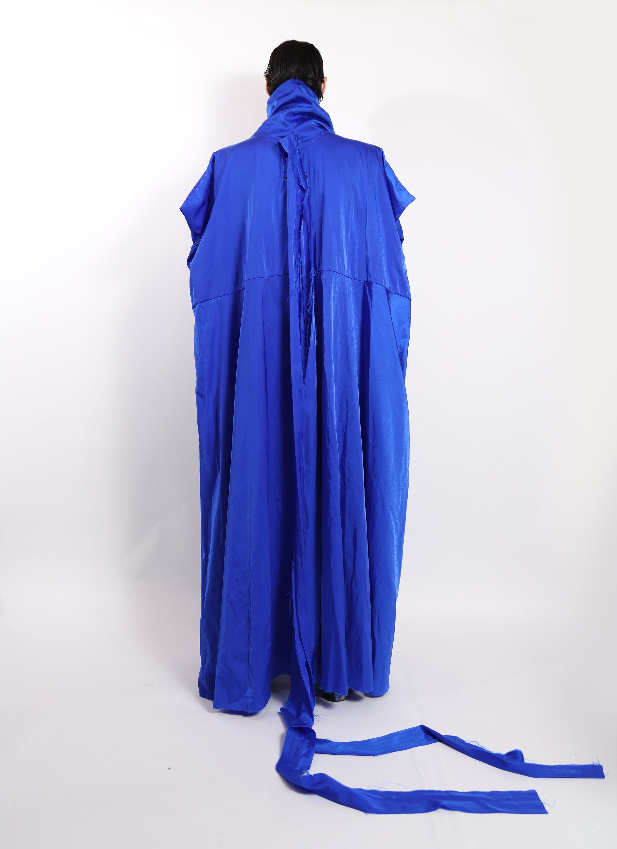 Sleeveless Front Approach Dress
