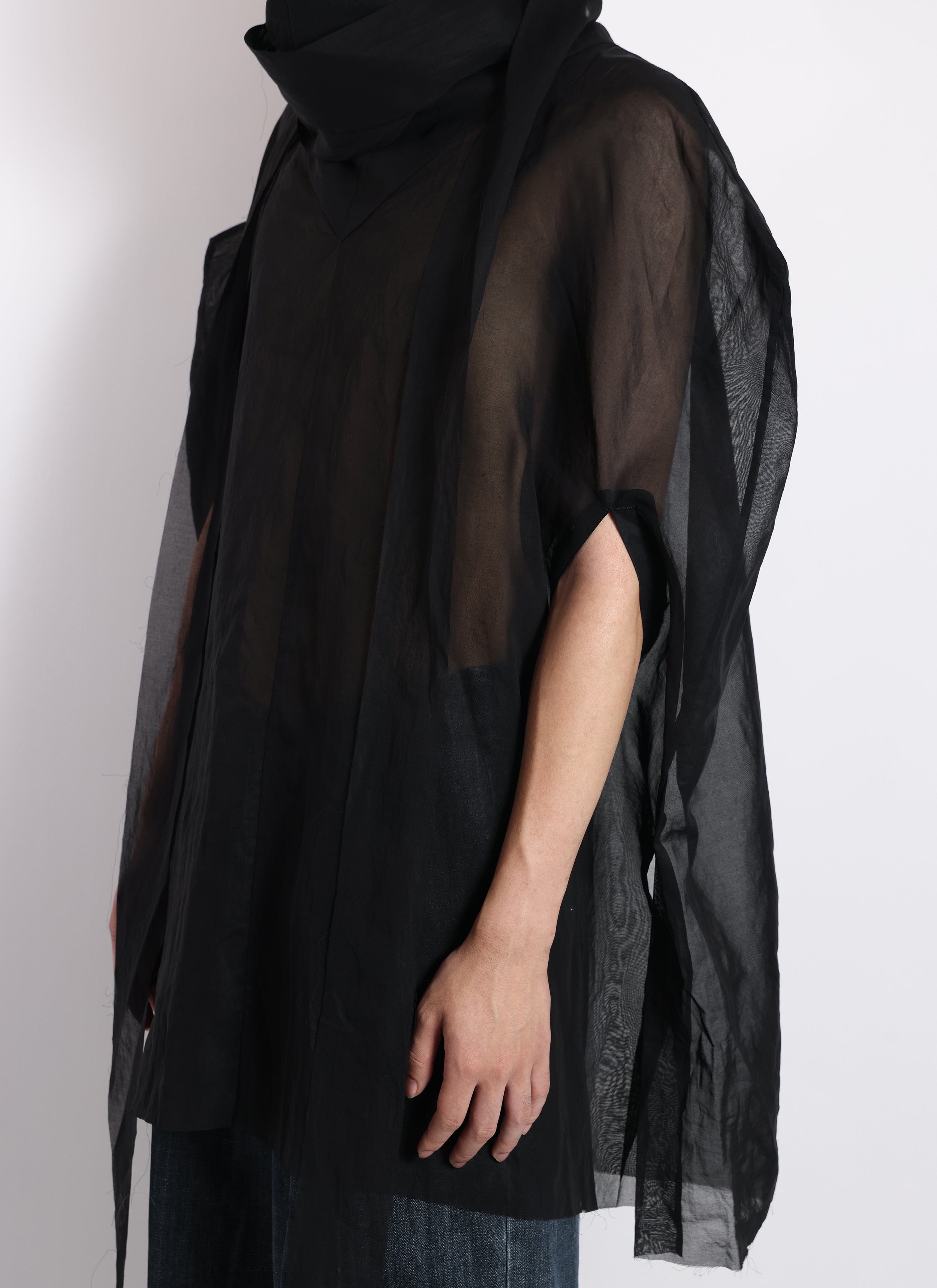 Sleeveless Front Approach Top